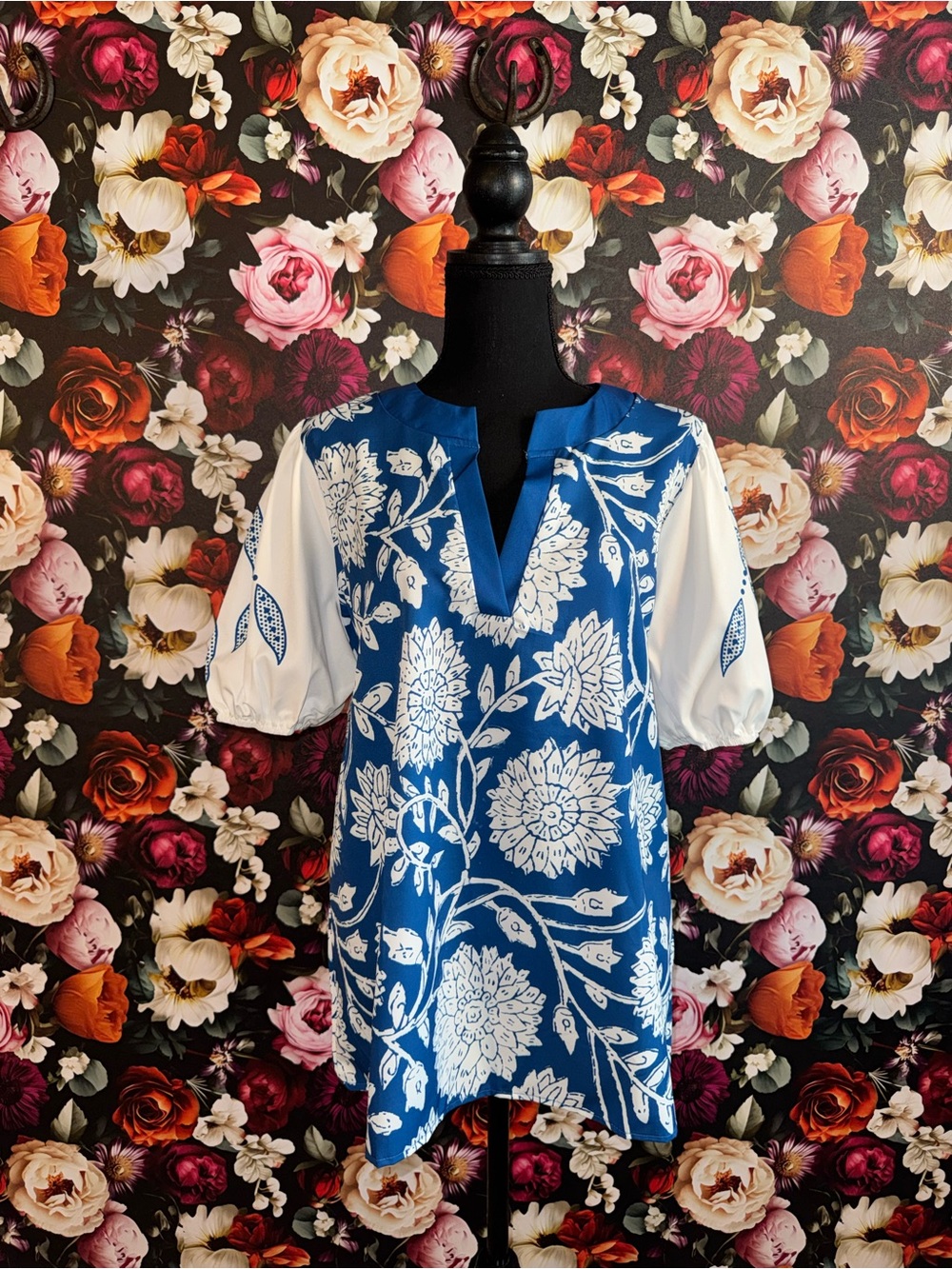 Cherry Betty Blue & White Floral Split-Neck Tunic with Puff Sleeves, L, NWT